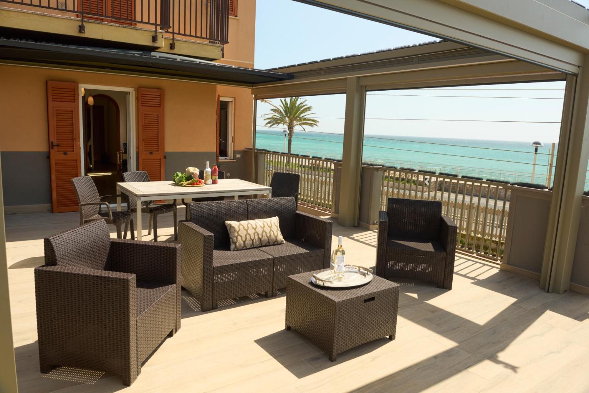 Terrazza Sul Mare A Pietra Ligure Apartment Ngoại thất bức ảnh